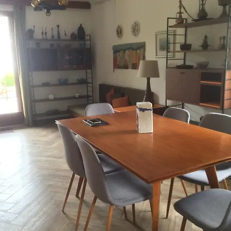 Dom wakacyjny Villa Kalandra *